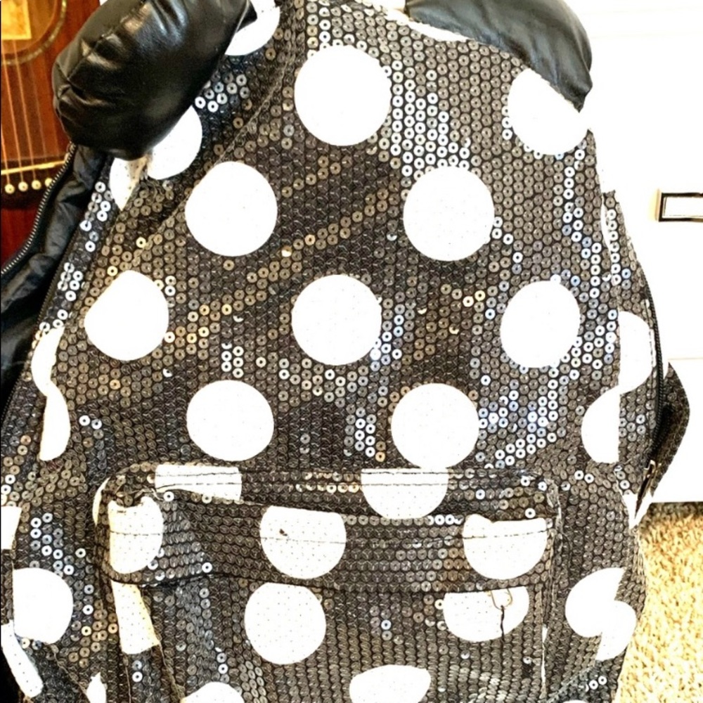 disney backpack ⚫️ ⚫️🐭 - Picture 3 of 3